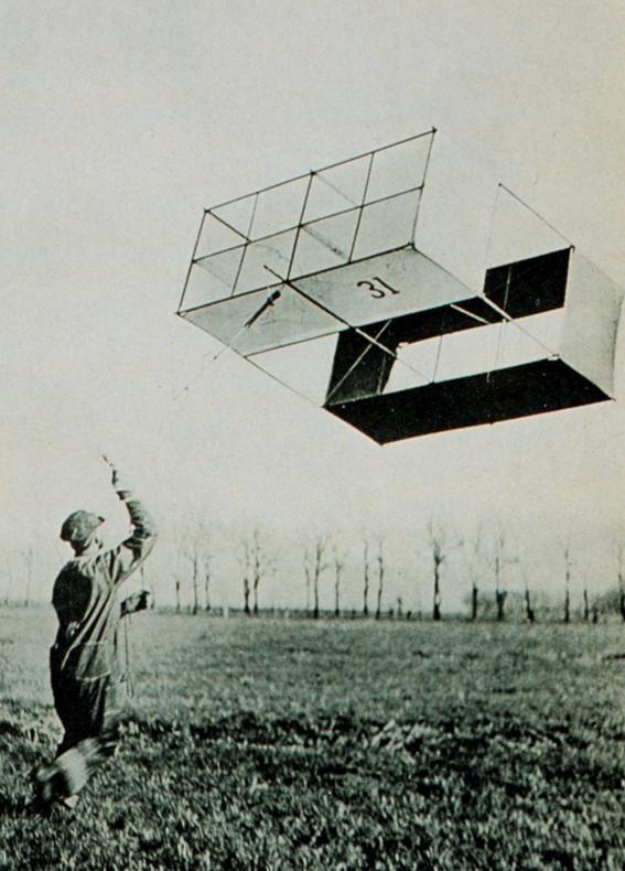 Kite launch at Drexel, Neb.